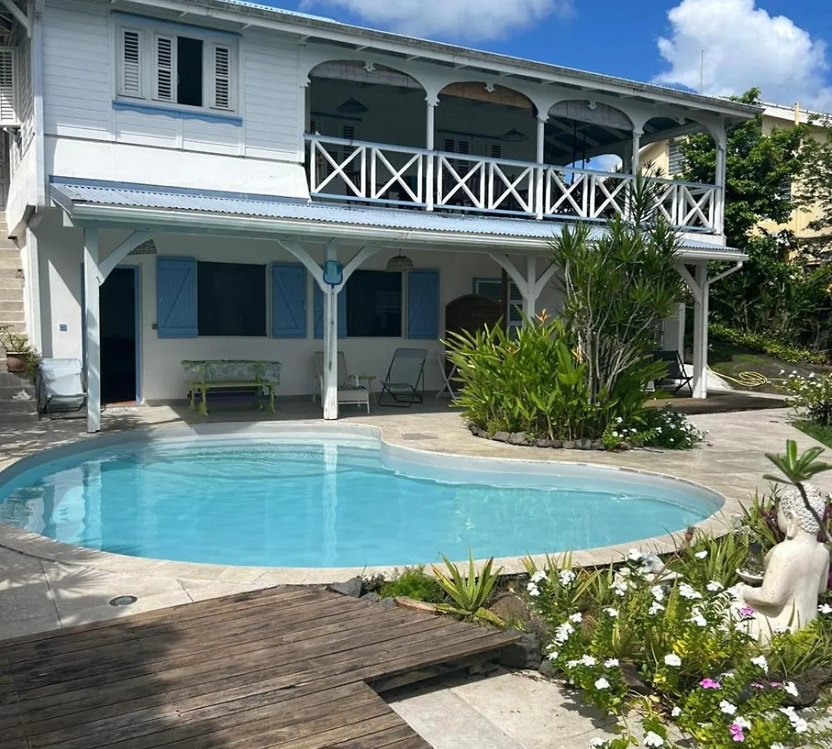 Ti Coin De Paradis Frangipanier Ле-Диаман